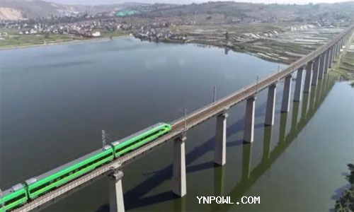 中老鐵路10個(gè)月：客貨運(yùn)輸量持續(xù)提升 多項(xiàng)數(shù)據(jù)打破紀(jì)錄