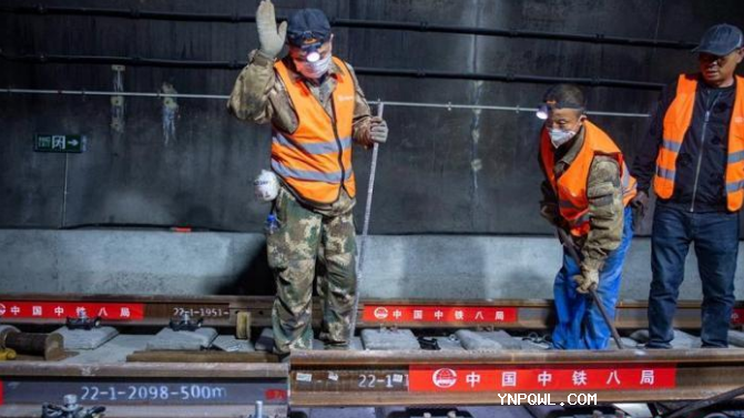四川成都至云南昆明鐵路復(fù)線全線鋪軌完成
