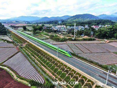 中老鐵路助推“一帶一路”配齊物流緊配合,共創(chuàng)文明鐵路