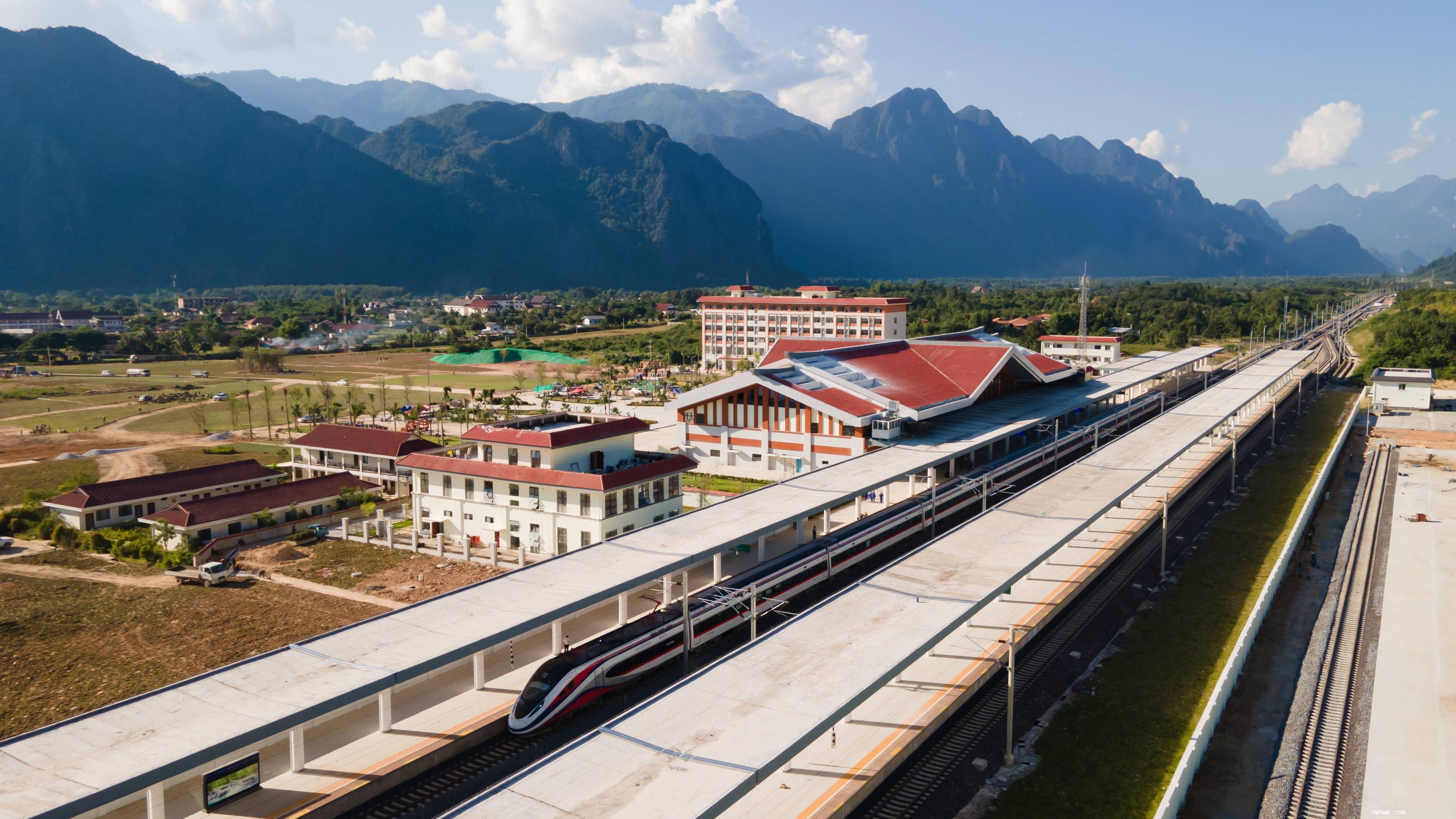 中老鐵路，建一座工程,造福一方百姓