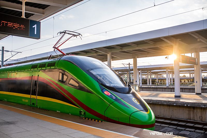 中老鐵路國際旅客列車持續(xù)火爆，促進中老兩國旅游發(fā)展