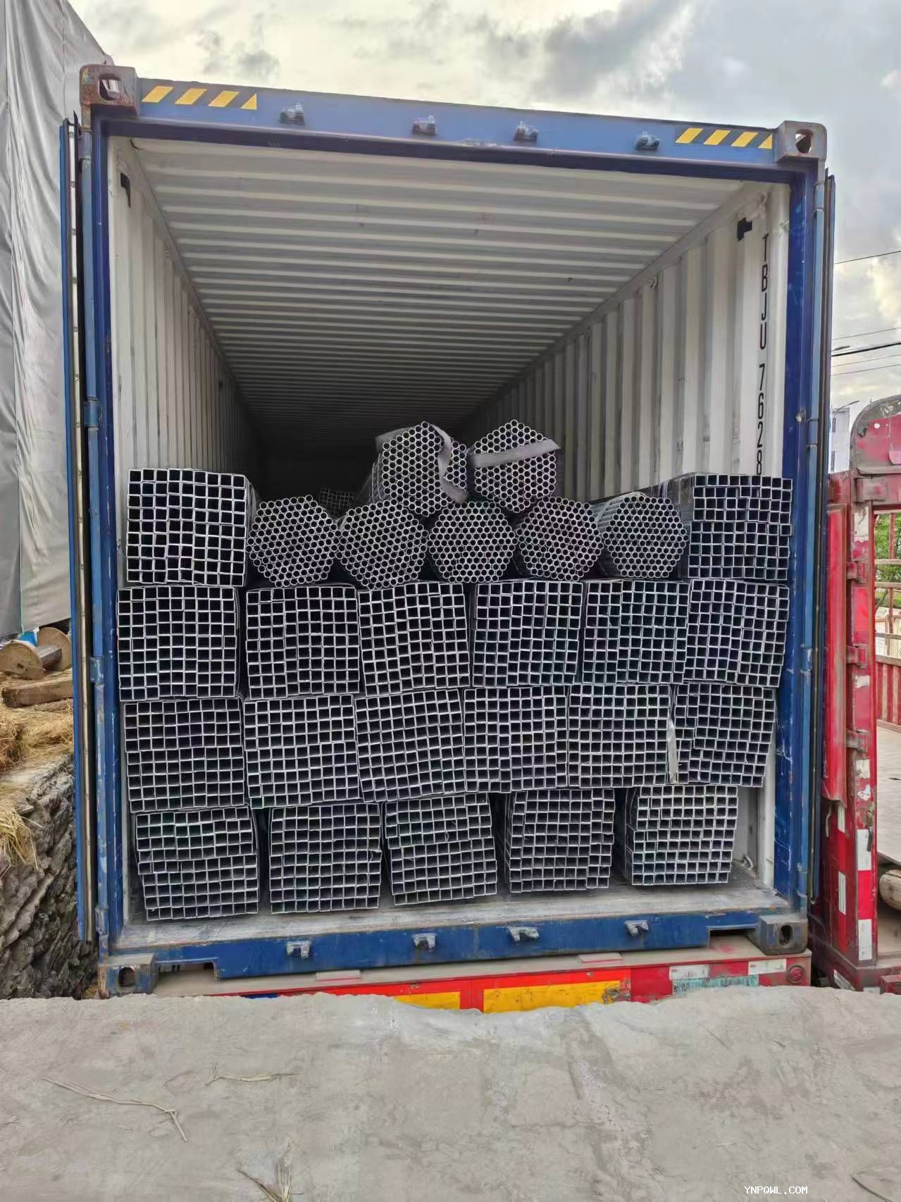 在鐵路貨運(yùn)中正確的貨物裝載和加固規(guī)則至關(guān)重要